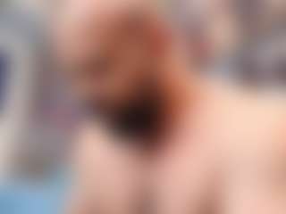 HugeMuscles's Live Sex Cam Show