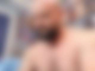 HugeMuscles's Live Sex Cam Show