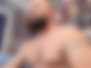 HugeMuscles's Live Sex Cam Show