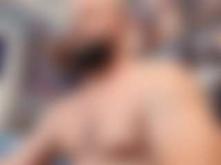 HugeMuscles's Live Sex Cam Show