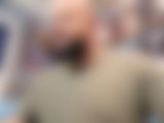 HugeMuscles's Live Sex Cam Show