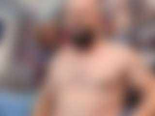 HugeMuscles's Live Sex Cam Show