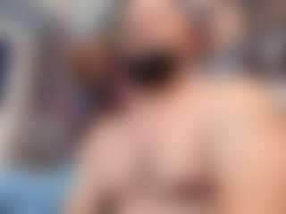 HugeMuscles's Live Sex Cam Show