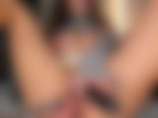MoonLovee's Live Sex Cam Show