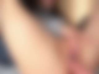 MoonLovee's Live Sex Cam Show