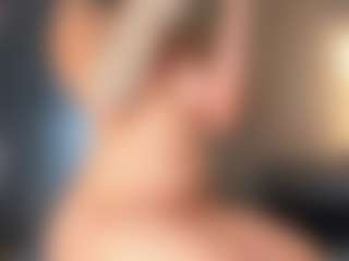 MoonLovee's Live Sex Cam Show