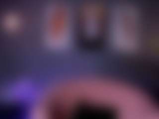 Live cam show with Sami Hills - Tiny Tits on Fit Hotties