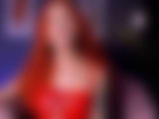 Live cam show with Sami Hills - Green Eyes on UwU Esports