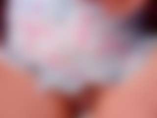 Live cam show with Sami Hills - Green Eyes on luckytryst.com