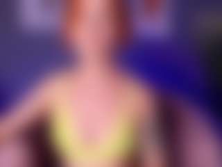 Live cam show with Sami Hills - Green Eyes on CamwithHer
