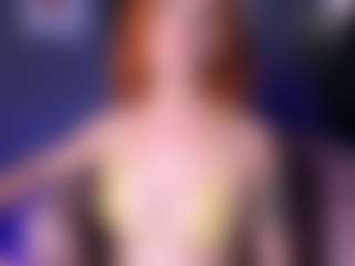 Live cam show with Sami Hills - Green Eyes on friskycurves.com
