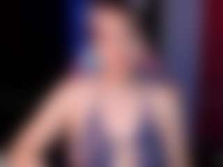 Live cam show with Mia - Brown Hair Toys on liverealitysex.com