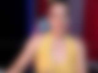 Mia's Live Sex Cam Show