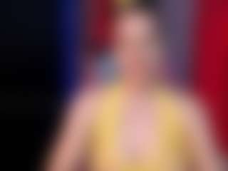 Mia's Live Sex Cam Show