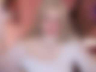 Live cam show with Carolina - Bedroom Red Hair on Camsoda