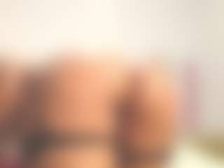 Live cam show with samy-brown - Sporty on Mixed Magazine Live