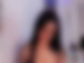 Live cam show with Cylie Lee - Bedroom on SquirtSoMuch