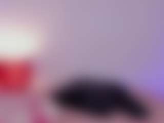 Live cam show with Cylie Lee - Moaning on StripNow