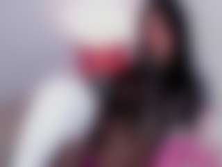 Live cam show with Cylie Lee - Moaning on liverealitysex.com