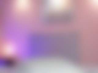 Live cam show with Briana Thompson - Butt Plug on Uber Horny