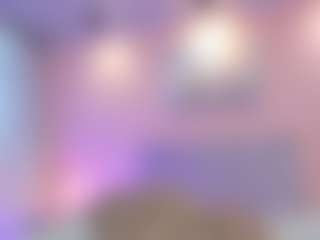 Live cam show with Briana Thompson - Striptease on xxxlivecams.org