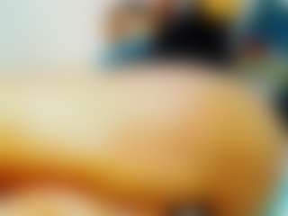 CocoFlames75 MILF webcam performer live streaming