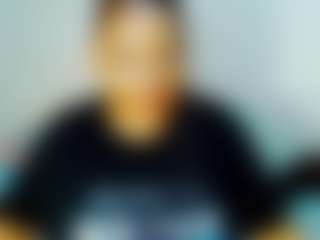 Live cam show with CocoFlames75 - Middle Aged on Stripli.com