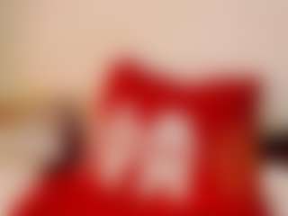 Live cam show with CocoFlames75 - Middle Aged on luckytryst.com