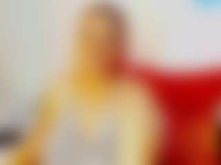 Live cam show with CocoFlames75 - Black on alttransgirls