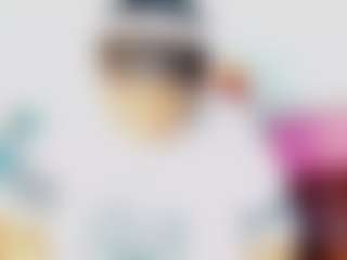 CocoFlames75 MILF webcam performer live streaming