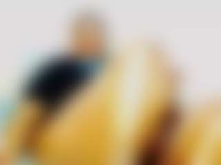 CocoFlames75 MILF webcam performer live streaming