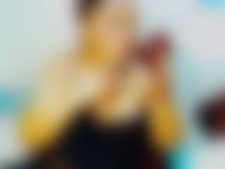 CocoFlames75 MILF webcam performer live streaming