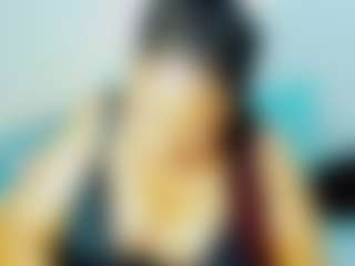 Live cam show with CocoFlames75 - Black BBW on CamClone