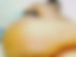 CocoFlames75 MILF webcam performer live streaming