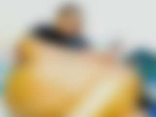 CocoFlames75 MILF webcam performer live streaming