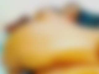 CocoFlames75 MILF webcam performer live streaming