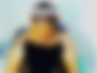 CocoFlames75 MILF webcam performer live streaming