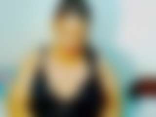 CocoFlames75 MILF webcam performer live streaming