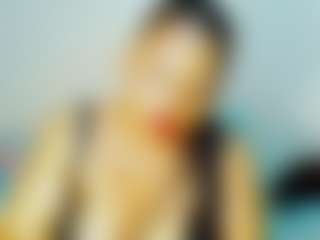 CocoFlames75 MILF webcam performer live streaming