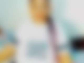 Live cam show with CocoFlames75 - Bedroom on studioflirtlive.com