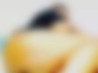 Live cam show with CocoFlames75 - Gagging on Camsoda