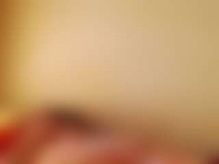 Live cam show with CocoFlames75 - Gagging on Camsoda