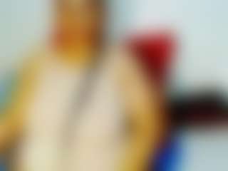 Live cam show with CocoFlames75 - Solo on Camsoda