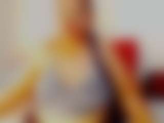 Live cam show with CocoFlames75 - Solo on Camsoda