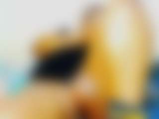 CocoFlames75 MILF webcam performer live streaming