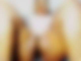 Live cam show with CocoFlames75 - Bedroom on Uber Horny