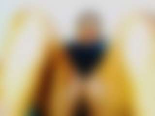 Live cam show with CocoFlames75 - Gagging on Camming Site