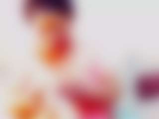 Spettacolo in cam dal vivo con CocoFlames75 - Striptease MILF su Camsoda