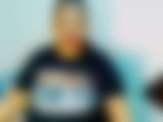 Live cam show with CocoFlames75 - Ebony MILF on Livezox