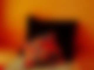 CocoFlames75 MILF webcam performer live streaming